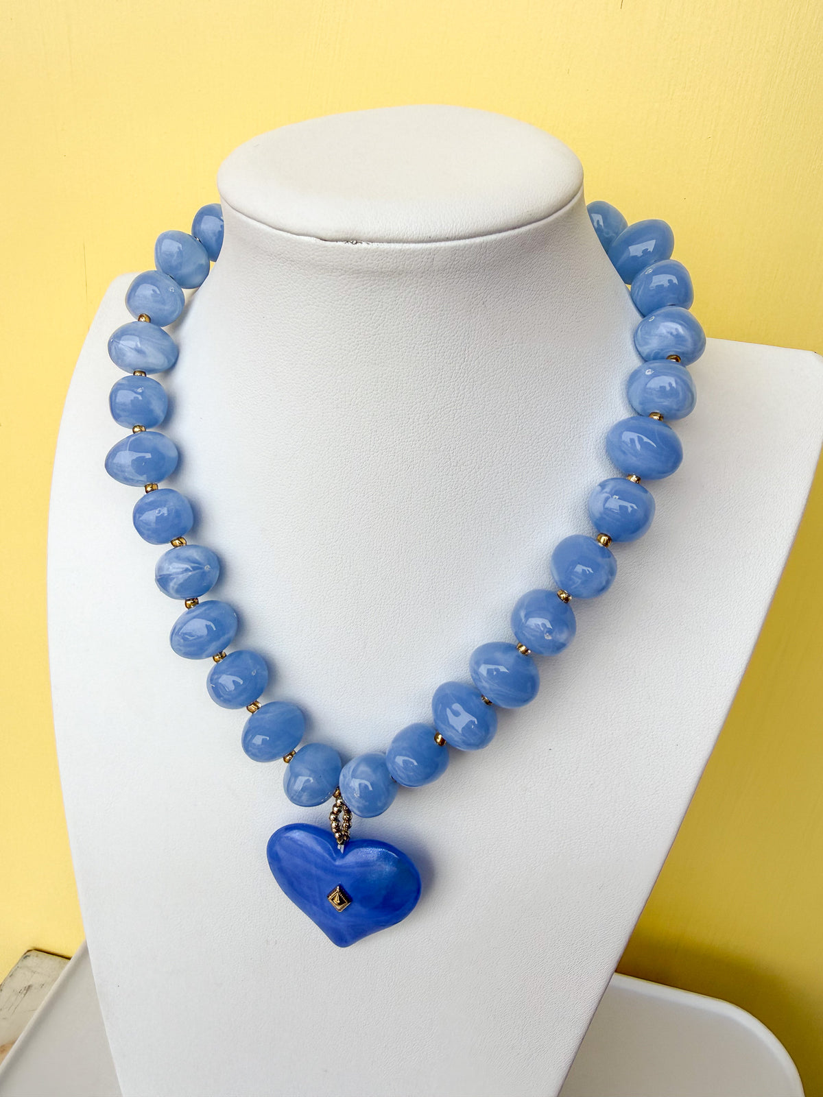 Oval Pebble Beaded Necklace With Heart Pendant - 20mm - N0011