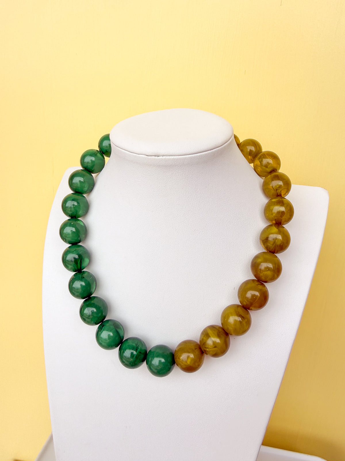 Colorblock Round Bead Necklace - 20mm - N0006